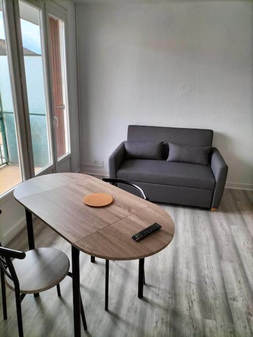 Appartement Avec Balcon Et Parking Prive Роан Экстерьер фото