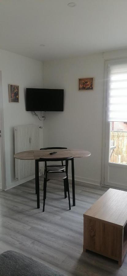 Appartement Avec Balcon Et Parking Prive Роан Экстерьер фото